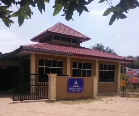 Surau Kampung Selendang