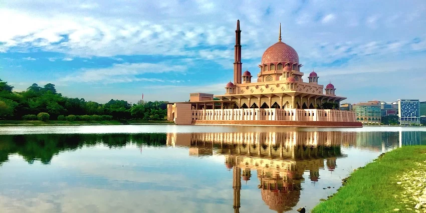 The Oldest Mosques in Malaysia and Their Rich History