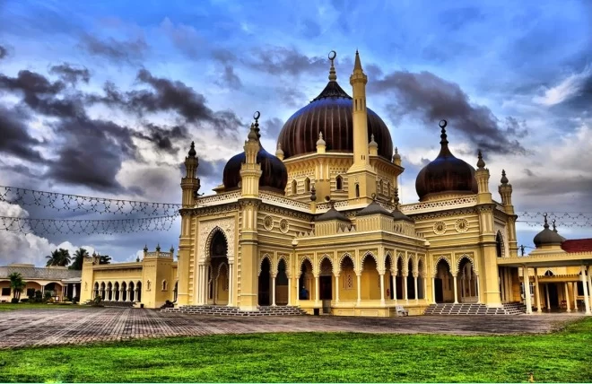 Visiting the Masjid Zahir in Kedah: A Journey Through History and Islamic Architecture