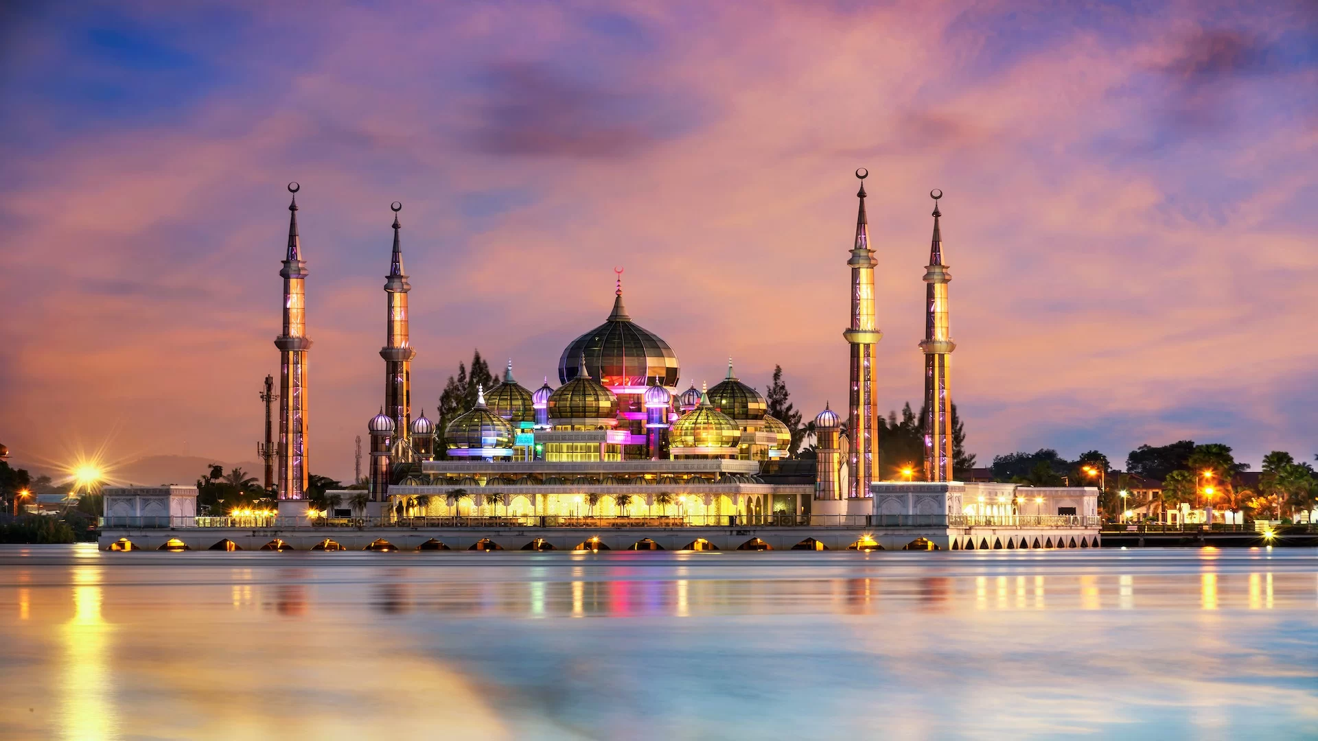 Stunning Mosques by the Beach in Malaysia: A Perfect Blend of Culture and Nature