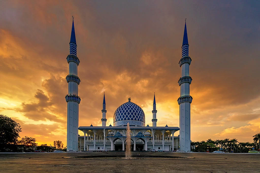 How to Visit Malaysia’s Most Famous Mosques During Ramadan: A Complete Travel Guide