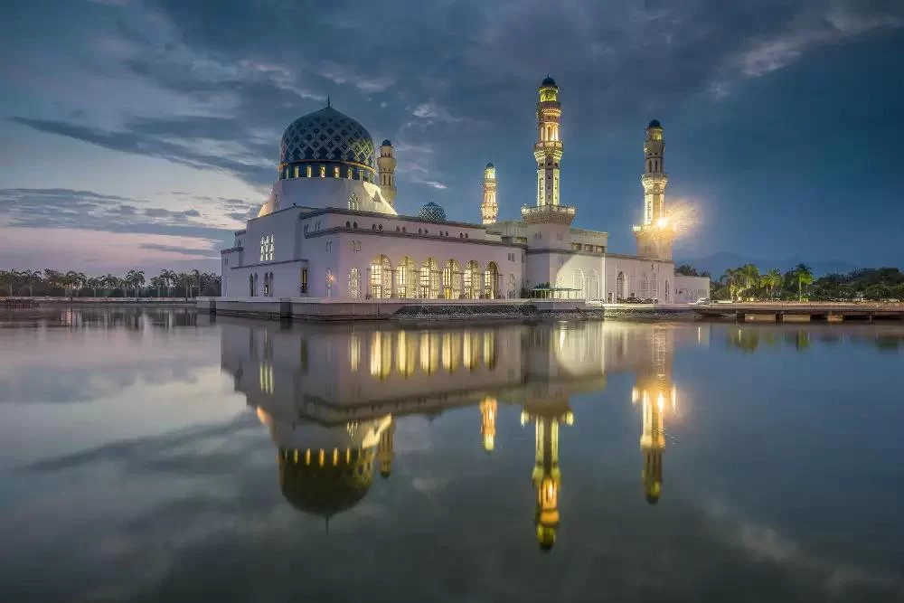 Top Mosque Visits in Malaysia for Peaceful Reflection: A Spiritual Journey