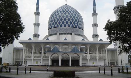 Must-Visit Mosques in Malaysia for Islamic Studies: Exploring Architectural Marvels and Cultural Heritage