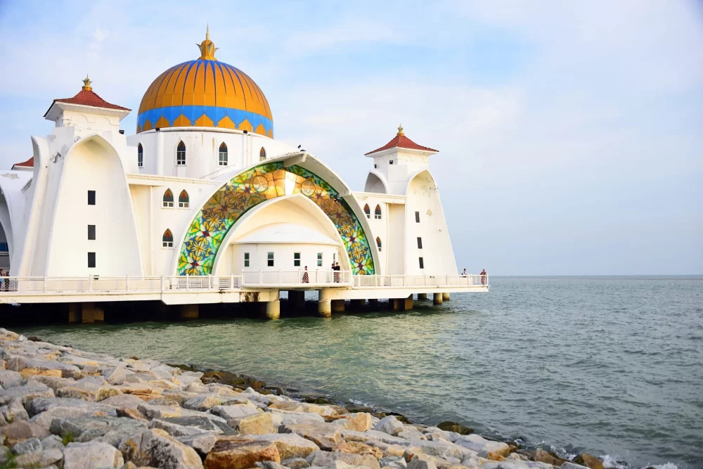 Ultimate Guide to Visiting Malacca Mosque – Tips and Travel Insights