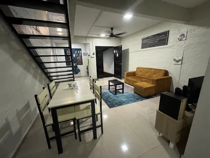 D QILA HOMESTAY Picture 3