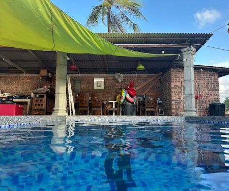 Wahid Cottage Kg Mangkuk Beach: Sleep and Splash
