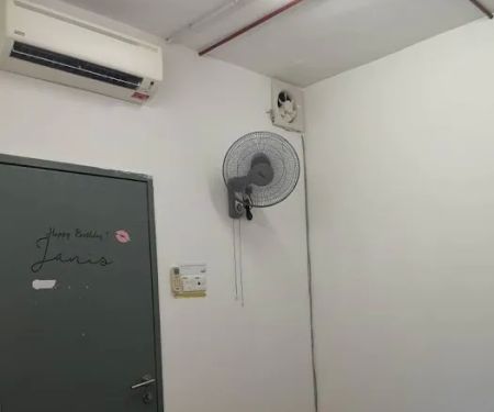 The Roomie Hostel