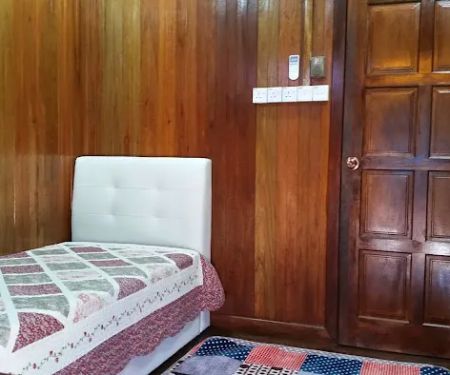 Homestay Bunga Raya