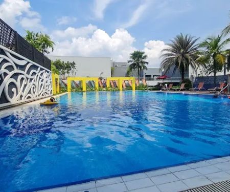 One World Hotel