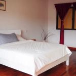 GRAYHAUS 32 Guest House