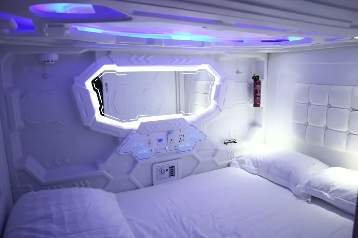 Riccarton Capsule Hotel Picture 1