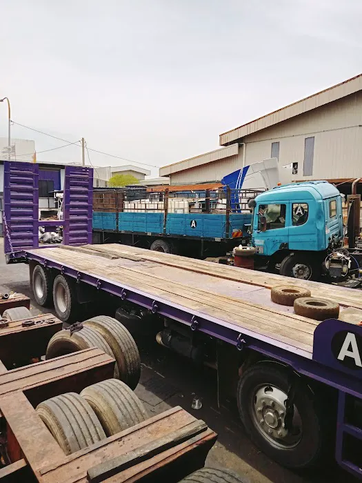 Kac lorry repair & services Picture 1