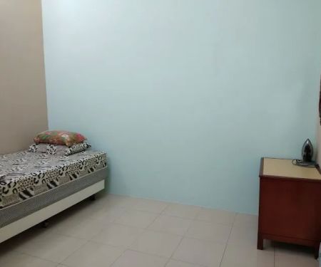 Homestay Triple HN (Beserah)