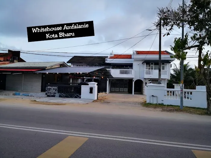 Amfalanie WhiteHouse Homestay Picture 2
