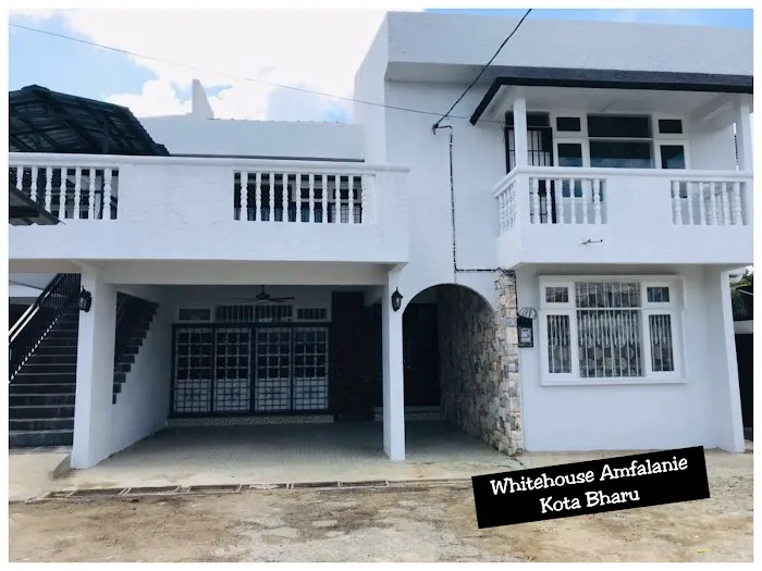 Amfalanie WhiteHouse Homestay Picture 6
