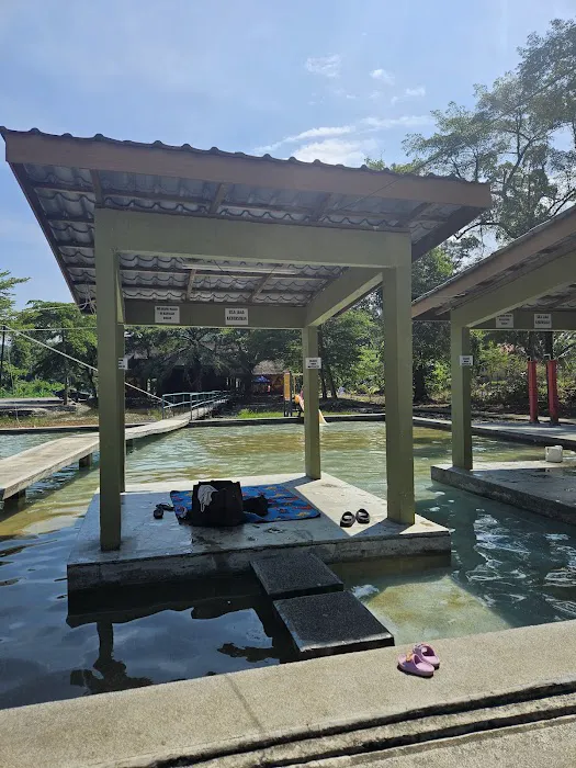 Hot Spring Small and clean Picture 1