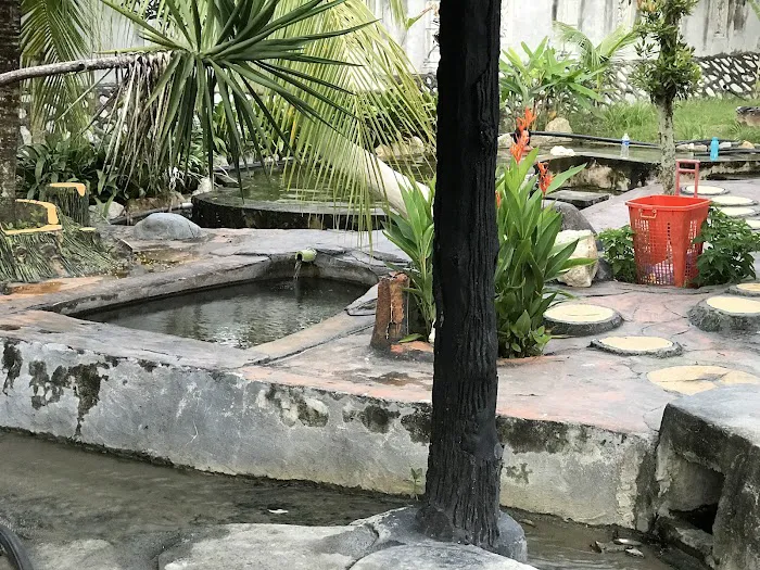 Hot Spring Small and clean Picture 6