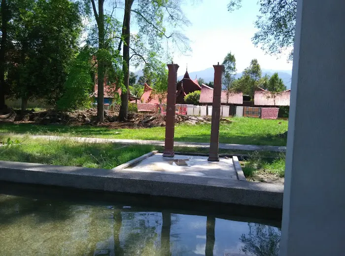 Hot Spring Small and clean Picture 5