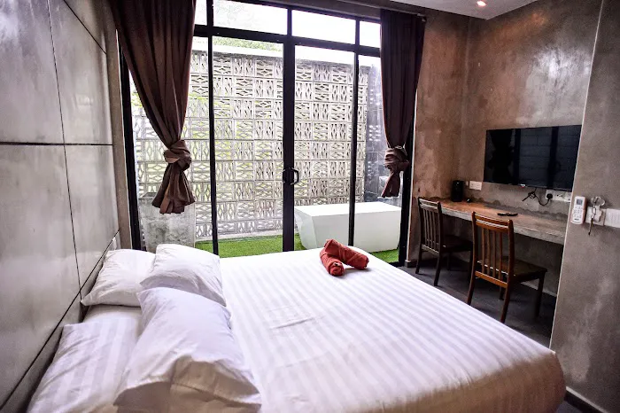 Le Lodge Mansion Picture 2