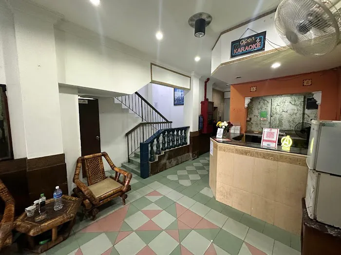 98 Inn Hotel (BilikXpert) Picture 3