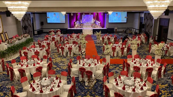 Grand Ballroom Picture 10