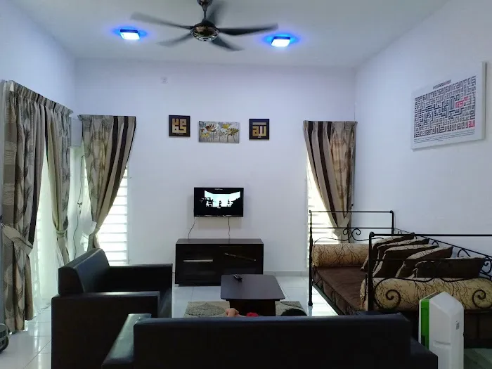 D'PUTRA SH HOMESTAY Picture 1