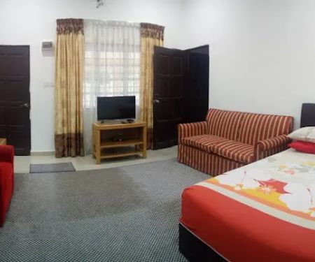 Homestay Sungai Serai (Guestrooms near to Gamuda Gardens, Skyline Luge KL)