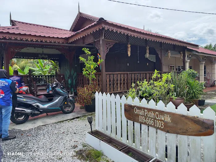 Homestay Omah Putih Cuwilik Picture 3