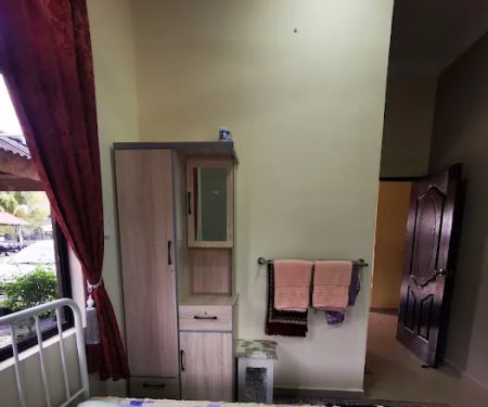 Homestay Warisan Kak Yah Guntong