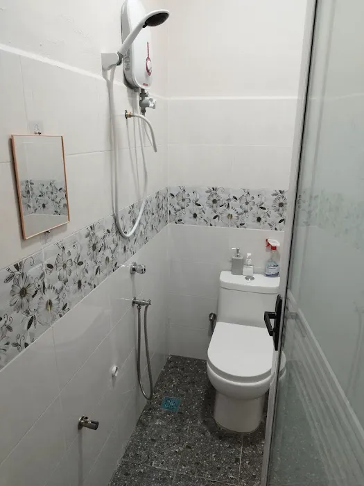 Nafeeza Roomstay Picture 3