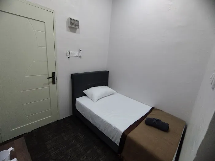 Nafeeza Roomstay Picture 4