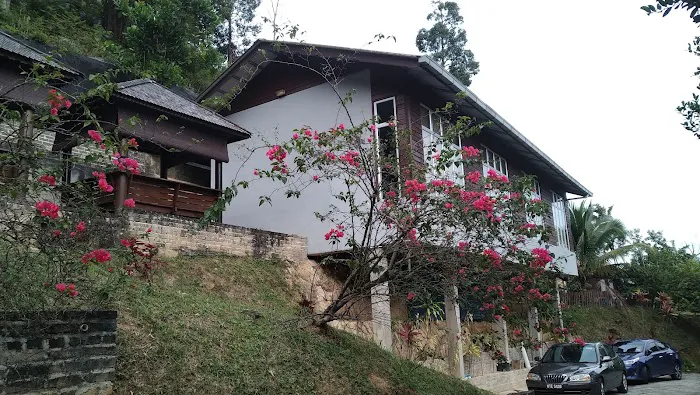 Nora Lodge Picture 6