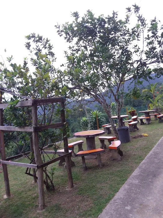 Nora Lodge Picture 7