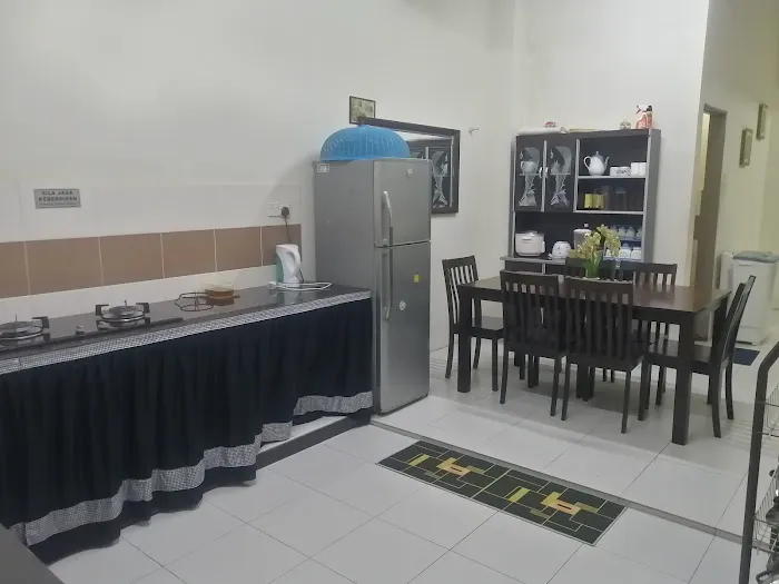 YANA HOMESTAY BANTING Picture 2