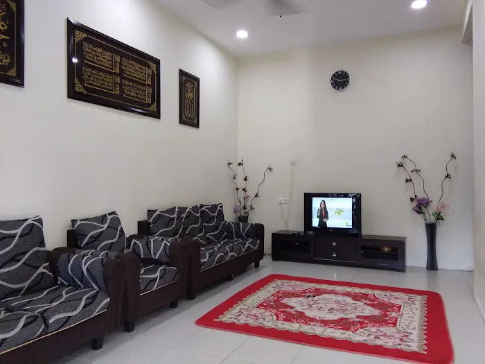 YANA HOMESTAY BANTING Picture 4