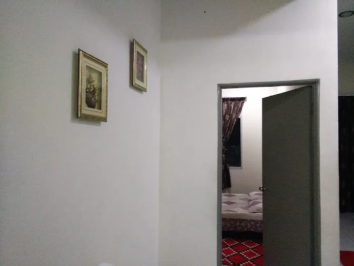 YANA HOMESTAY BANTING Picture 5