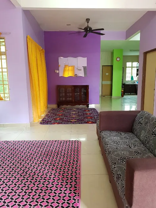 Homestay Eiman Banting Picture 1