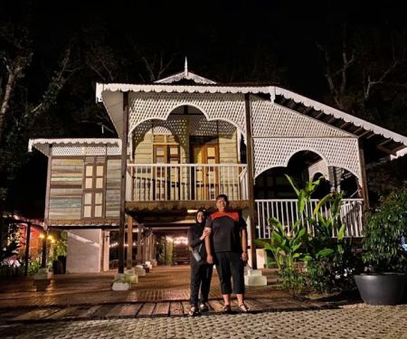 Bagas Zakariah Orchard Lodge