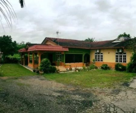 Uyun Valle Inap Desa Homestay