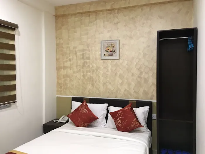 Global Inn Hotel Picture 9