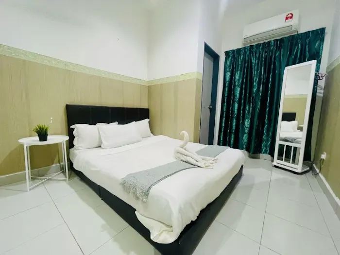 MyHomestay Raisha @ Seksyen 7 Bangi (Homestay Besar 3 Tingkat, 6 Bilik Tidur) Picture 1