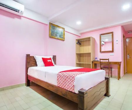 OYO 44015 Mk Inn Hotel