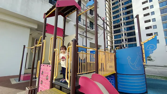 My Staycation @Trefoil Setia City Picture 1