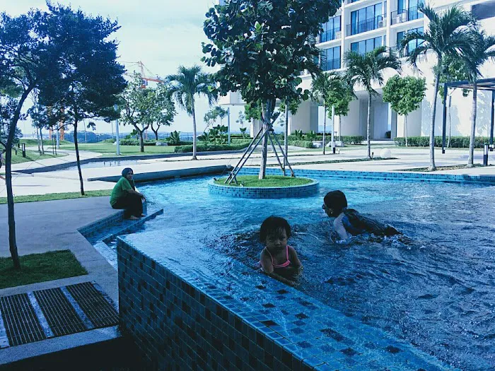 ALAMi Homestay, Trefoil@Setia City Picture 3