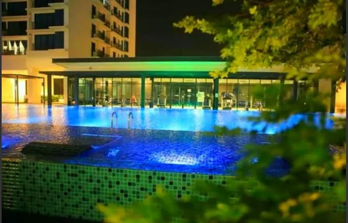 ALAMi Homestay, Trefoil@Setia City Picture 8