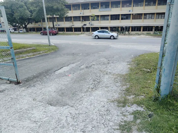 Teachers Quarters SMK Pandan Indah Picture 2