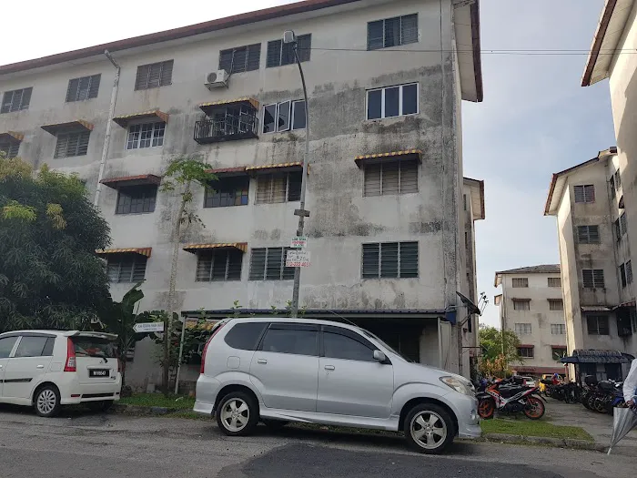 Flat Desa Baiduri Blok Delima Picture 2