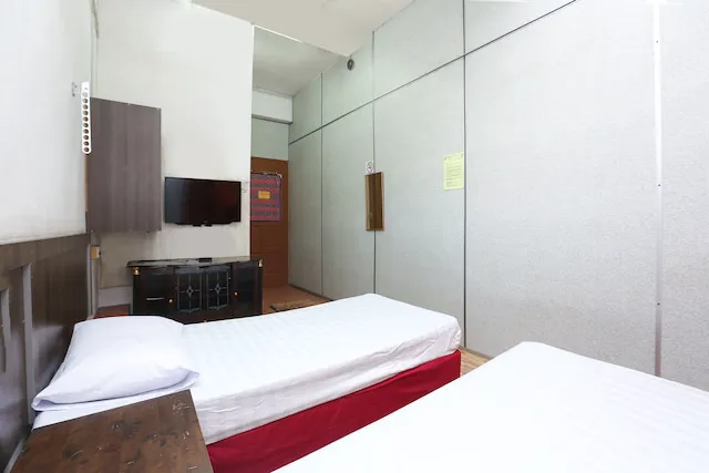 OYO 89755 D&d Budget Inn Picture 9