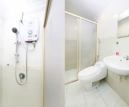 OYO 587 The Dream Hotel
