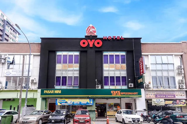 OYO 587 The Dream Hotel Picture 3